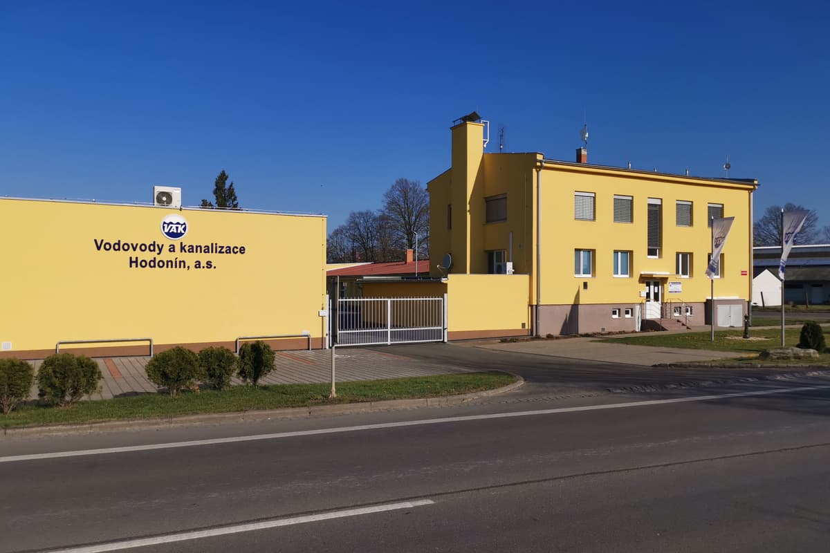 Fasáda VAK Veselí – detail