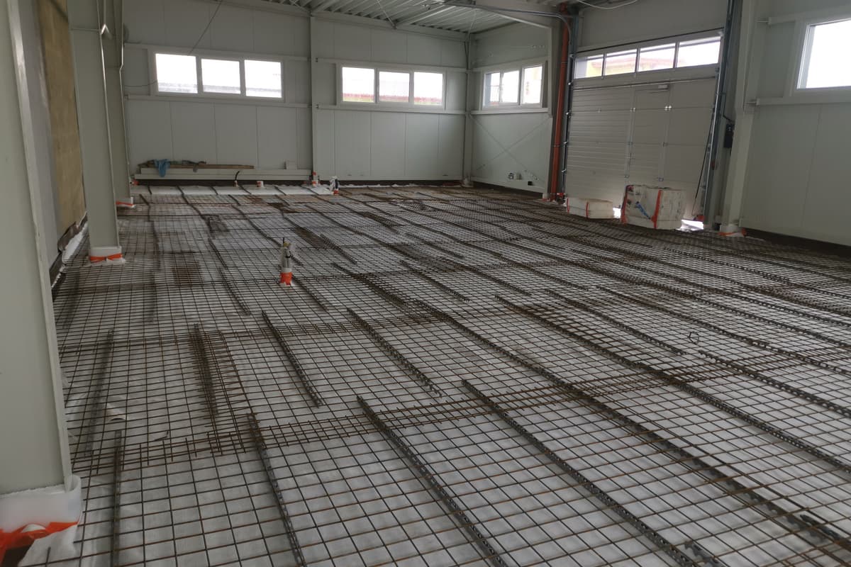 Armování v průmyslové hale